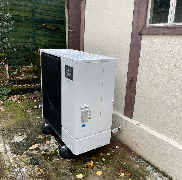 Installation d’une pompe à chaleur air/eau à Orléans 45000